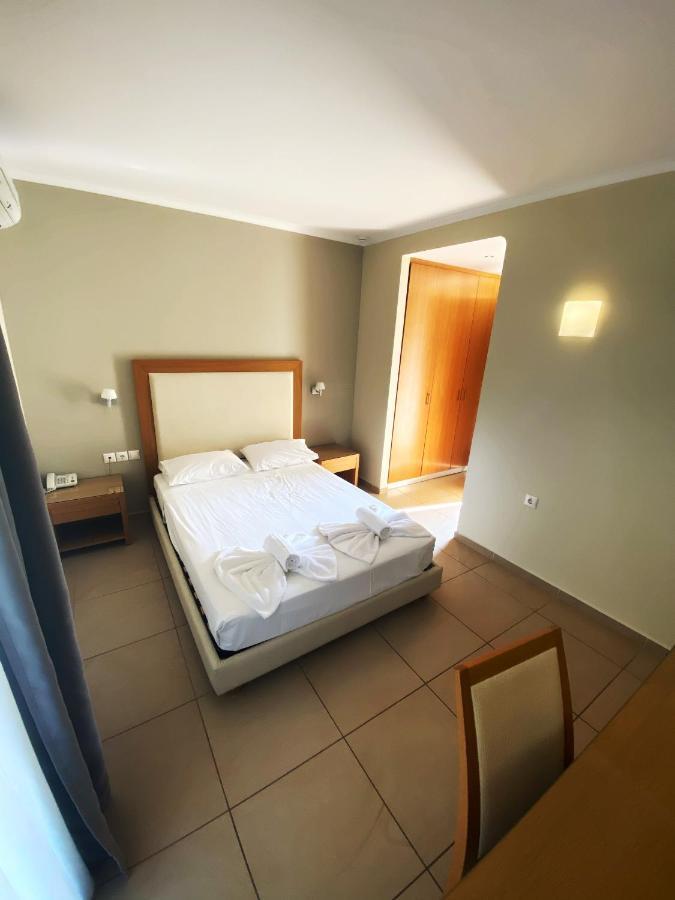 Cosmos Hotel Василики Екстериор снимка
