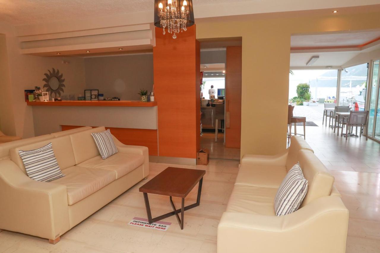 Cosmos Hotel Василики Екстериор снимка
