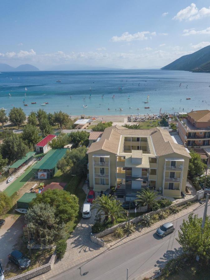 Cosmos Hotel Василики Екстериор снимка
